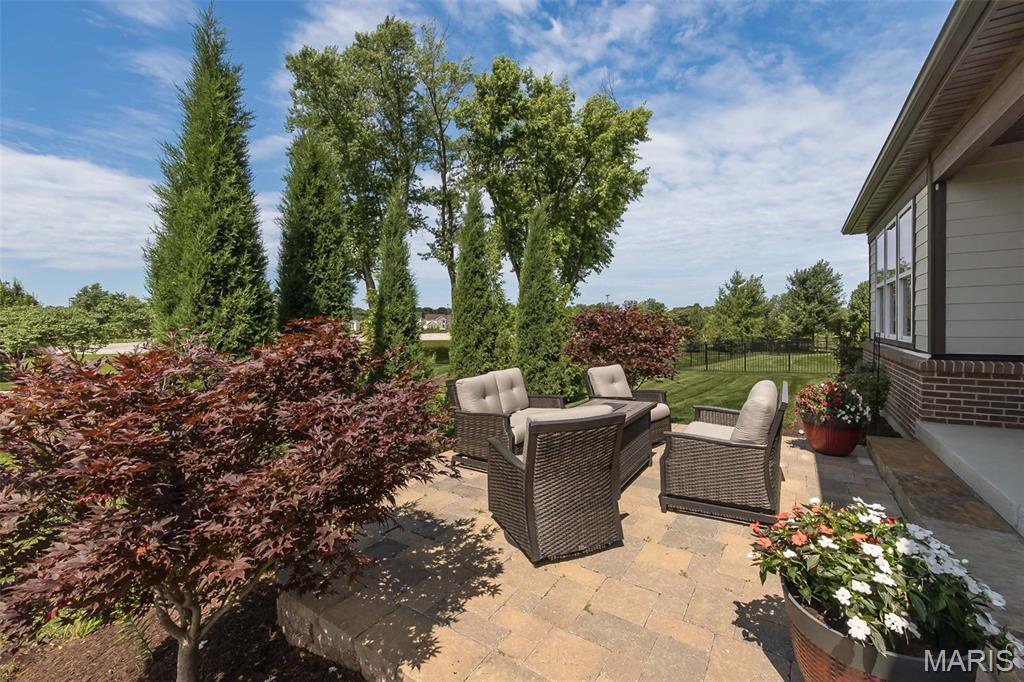 Bur Oaks - Residential