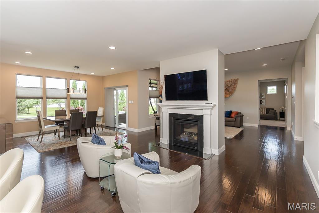 Bur Oaks - Residential