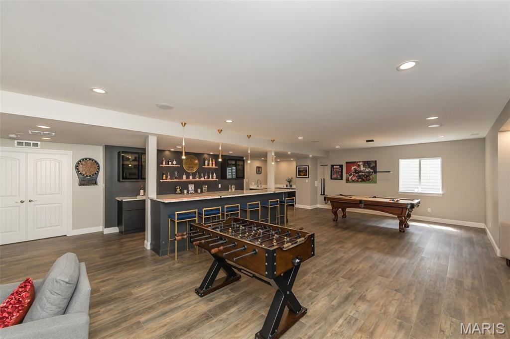 Bur Oaks - Residential