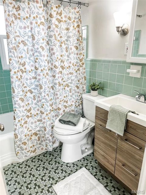 Tiny photo for 1 Dickson Court, Kirkwood, MO 63122 (MLS # 26004534)