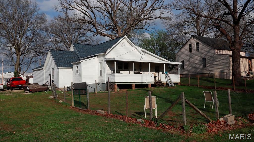 Photo of 1017 Pine Street, Bismarck, MO 63624 (MLS # 26020260)