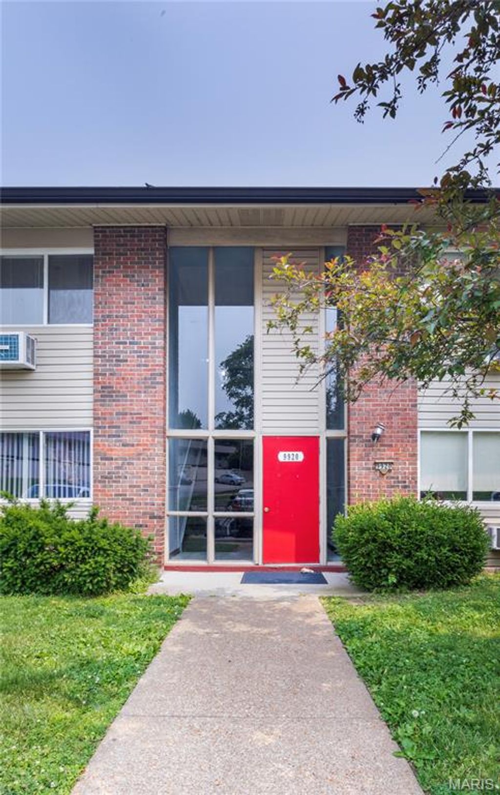 Photo of 9920 Bunker Hill Drive #E, St Louis, MO 63123 (MLS # 26029134)