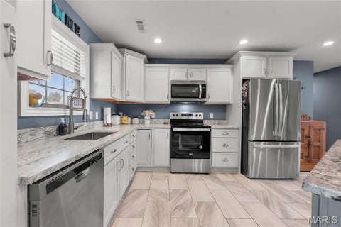 Tiny photo for 1208 Huntress Drive, Sikeston, MO 63801 (MLS # 26045808)