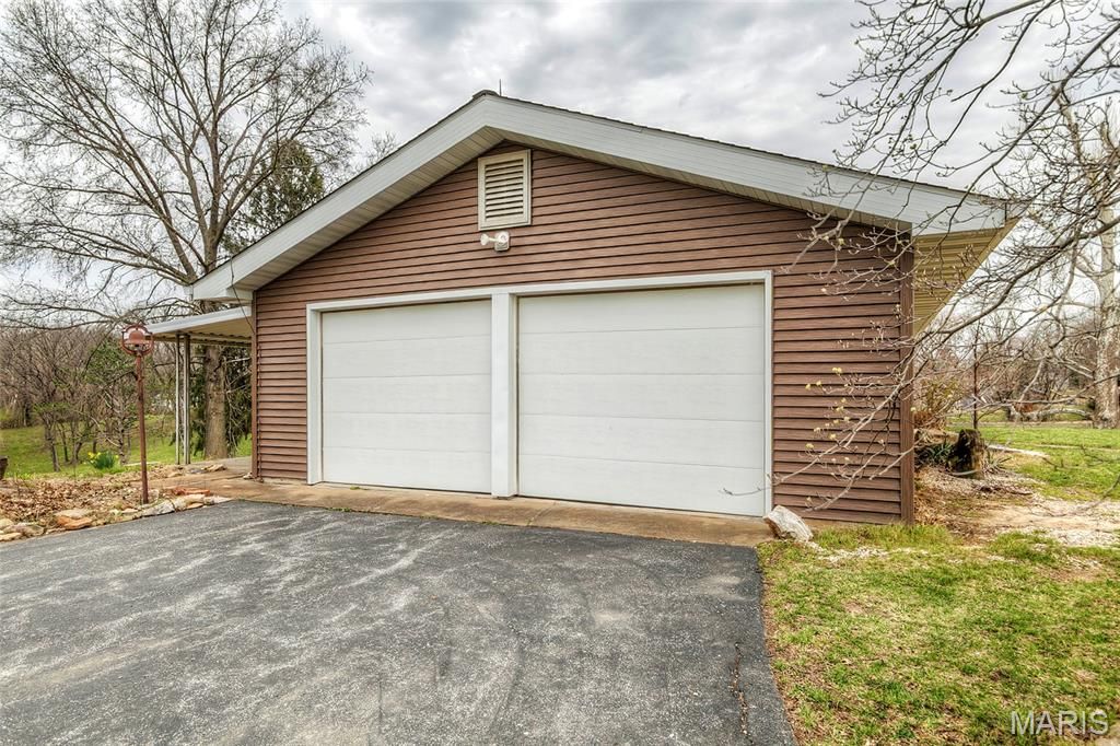 Photo of 17370 Old Jamestown Road, Florissant, MO 63034 (MLS # 26018142)