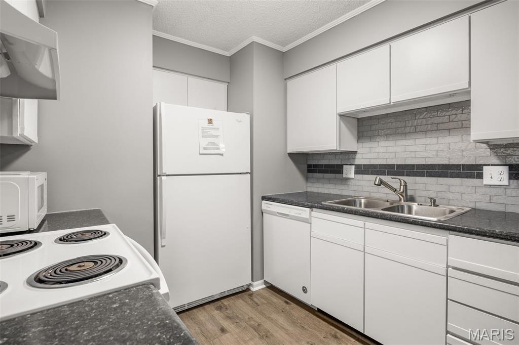 Maywood Condo # 5 - Residential