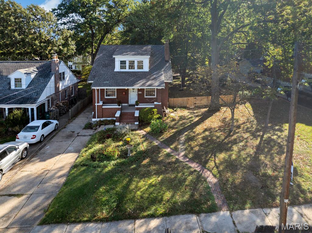 Webster Groves, Missouri 63119, United States, 4 Bedrooms Bedrooms, ,2 BathroomsBathrooms,Residential,Coming Soon,229640