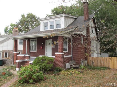 Tiny photo for 400 Marion Avenue, Webster Groves, MO 63119 (MLS # 25070606)