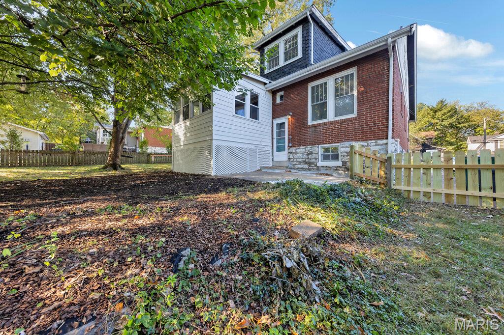 Webster Groves, Missouri 63119, United States, 4 Bedrooms Bedrooms, ,2 BathroomsBathrooms,Residential,Coming Soon,229640