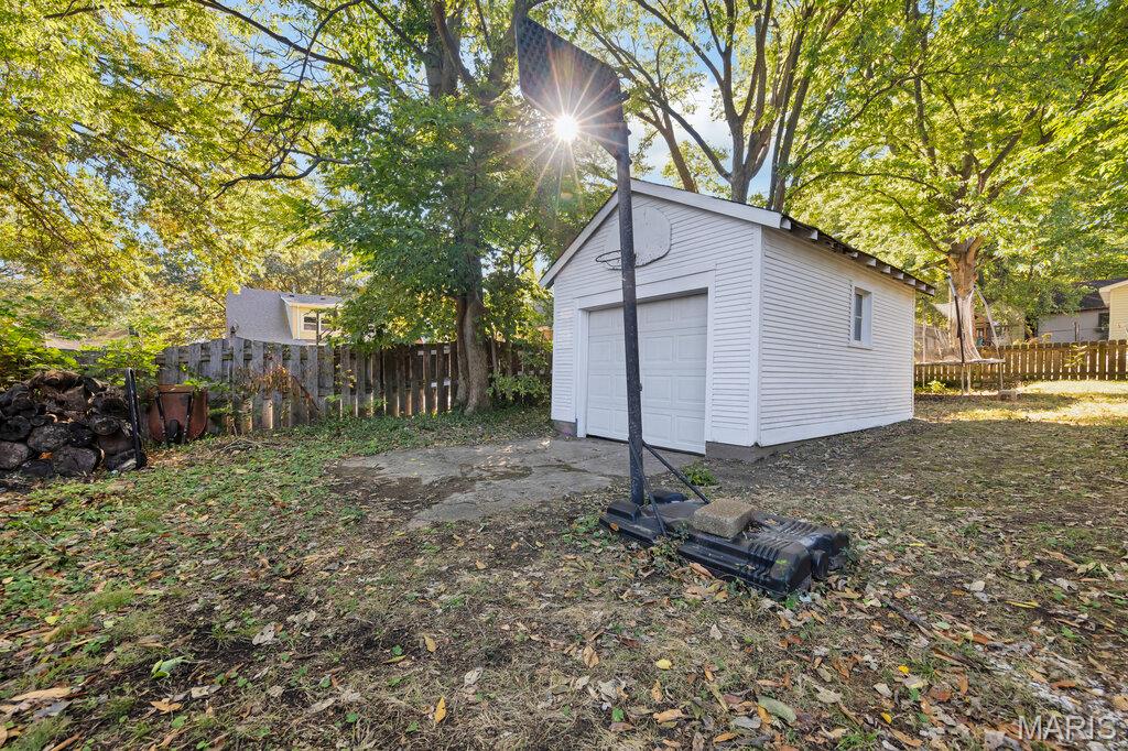 Webster Groves, Missouri 63119, United States, 4 Bedrooms Bedrooms, ,2 BathroomsBathrooms,Residential,Coming Soon,229640