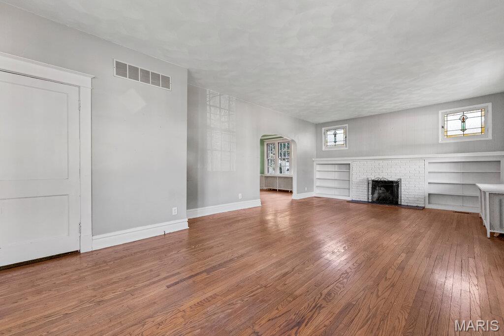 Webster Groves, Missouri 63119, United States, 4 Bedrooms Bedrooms, ,2 BathroomsBathrooms,Residential,Coming Soon,229640