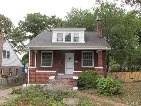 Tiny photo for 400 Marion Avenue, Webster Groves, MO 63119 (MLS # 25070606)