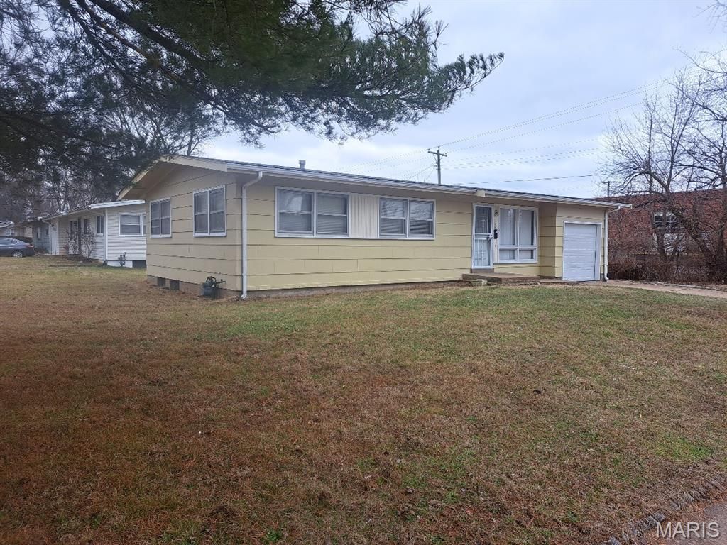 Photo of 3100 Canfield Drive, Ferguson, MO 63136 (MLS # 26030212)