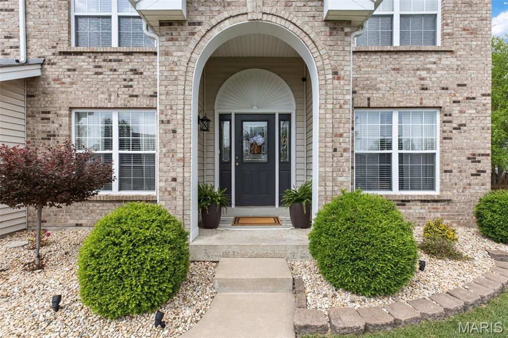 Photo of 13 Macleod Court, Dardenne Prairie, MO 63368 (MLS # 26022603)