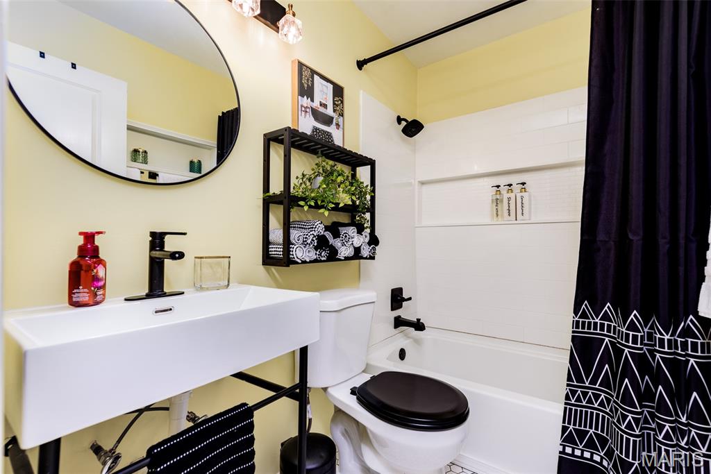 Paddock Hills 16 - Residential