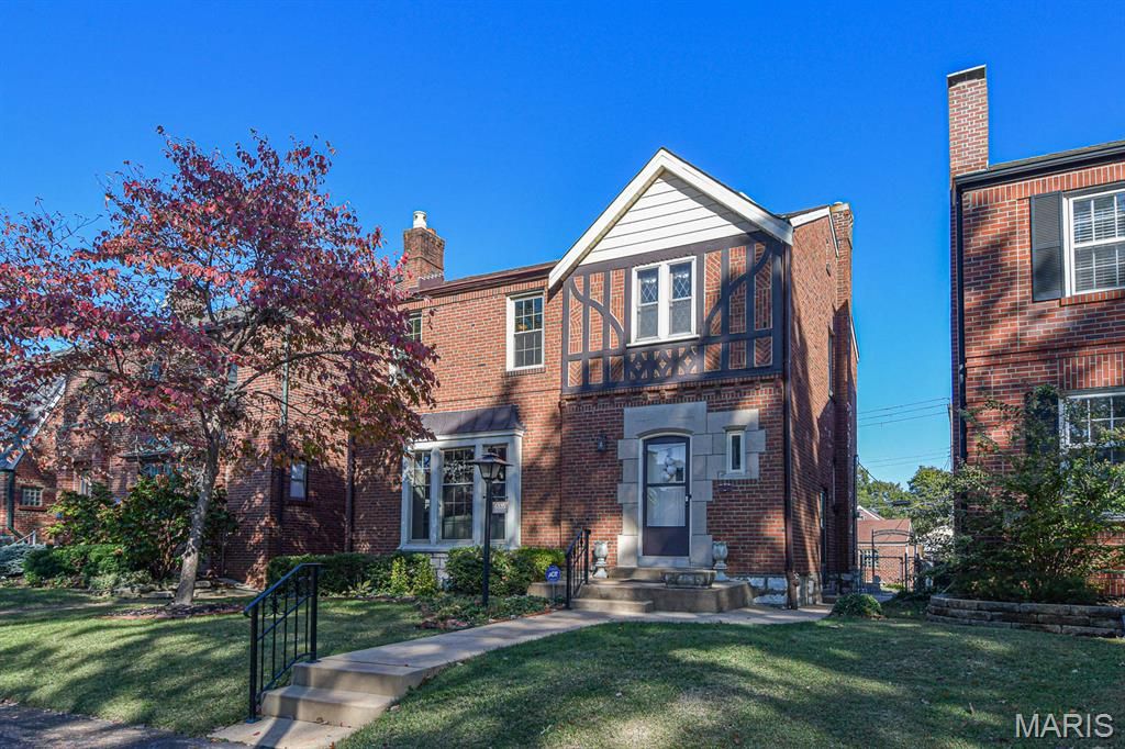 Photo of 6335 Devonshire Avenue, St Louis, MO 63109 (MLS # 25066598)