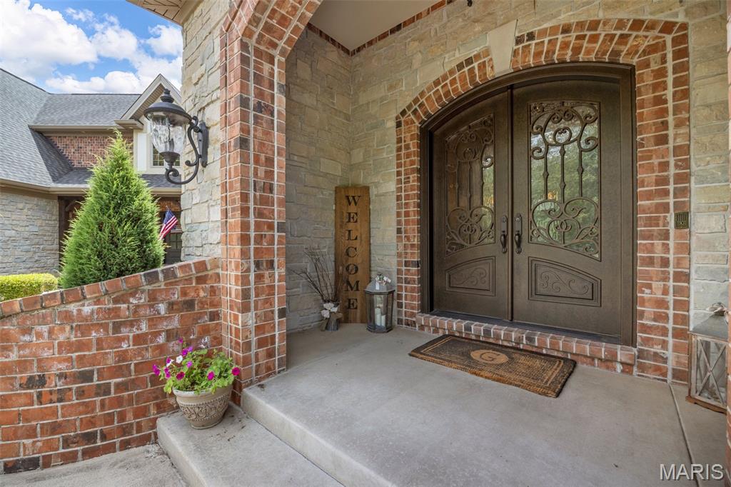 701 Crown Pointe Farms