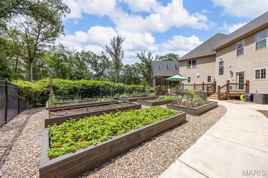 Crown Pointe Farms - Residential