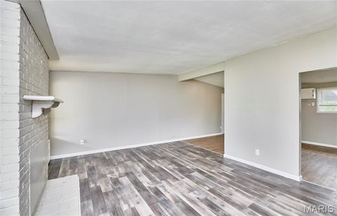 Tiny photo for 475 Countryside Drive, Florissant, MO 63033 (MLS # 26018761)