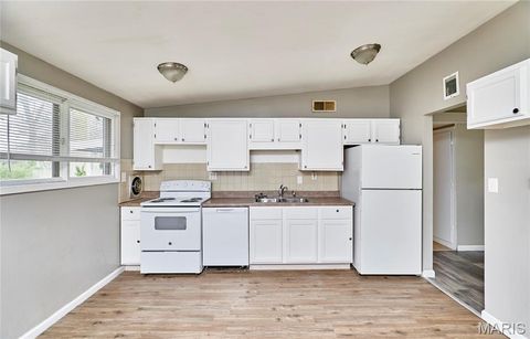 Tiny photo for 475 Countryside Drive, Florissant, MO 63033 (MLS # 26018761)