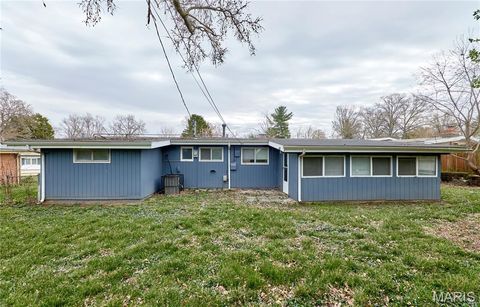 Tiny photo for 475 Countryside Drive, Florissant, MO 63033 (MLS # 26018761)