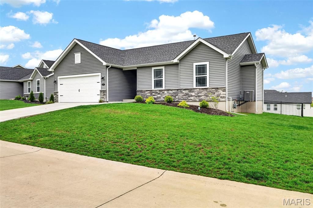 Photo of 557 Lakewood Drive, Moscow Mills, MO 63362 (MLS # 26022166)