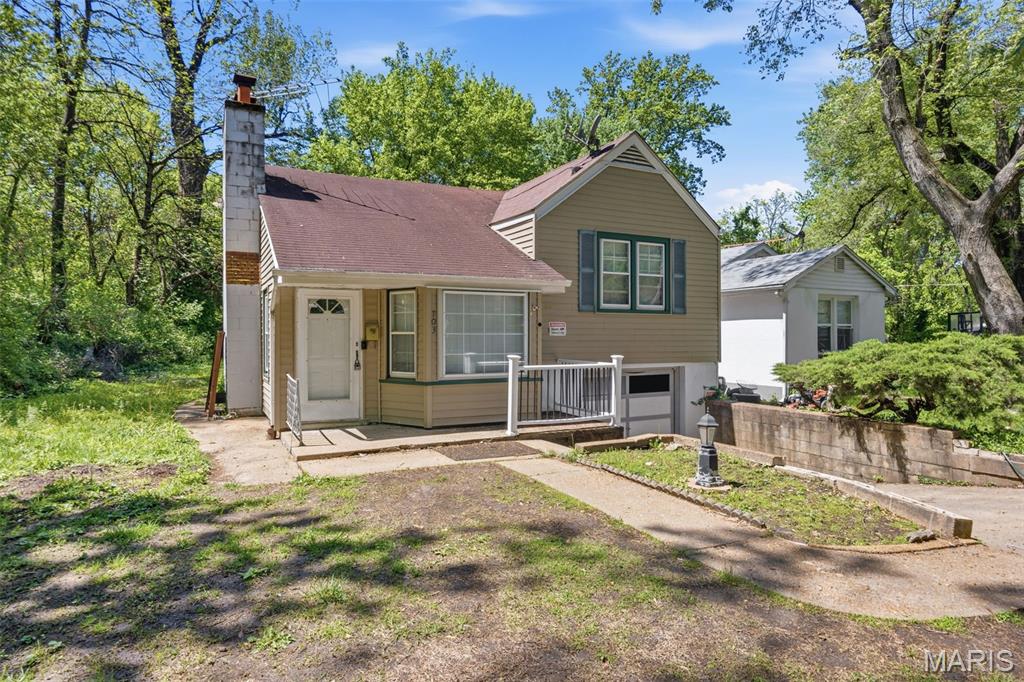 Florissant Road Terrace - Residential