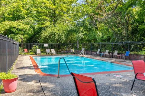 Tiny photo for 1307 Prospect Village Lane #C, Ballwin, MO 63021 (MLS # 25069551)