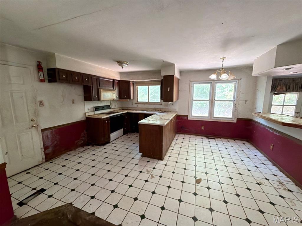 1525 Moonlight Drive