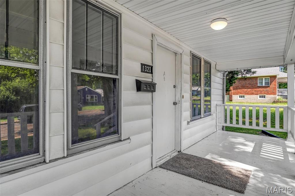 1323 Fairview Avenue
