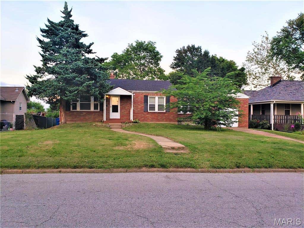 Photo of 1636 Quendo Avenue, St Louis, MO 63130 (MLS # 26052104)