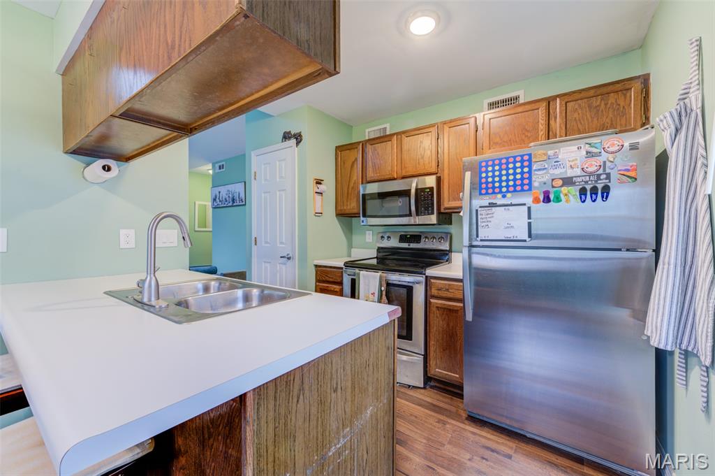 Stone Ridge Estate Condos - Residential