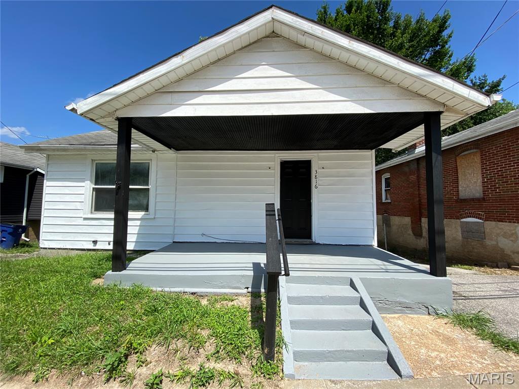 Photo of 3816 N Hanley Road, Unincorporated, MO 63121 (MLS # 26067077)