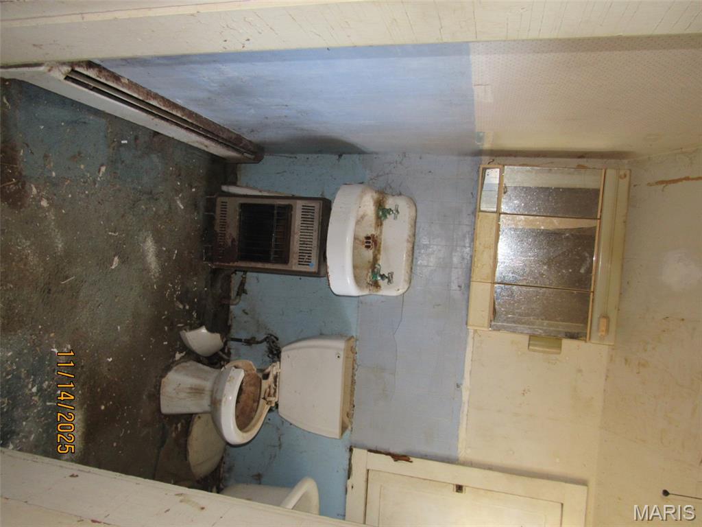 Louisiana, Missouri 63353, United States, 3 Bedrooms Bedrooms, ,2 BathroomsBathrooms,Residential,Active,37291