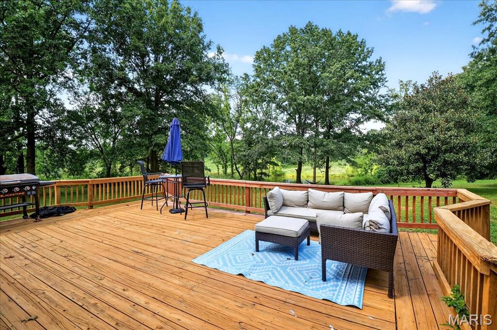 Bethalto, Illinois 62010, United States, 4 Bedrooms Bedrooms, ,3 BathroomsBathrooms,Residential,Active,195527