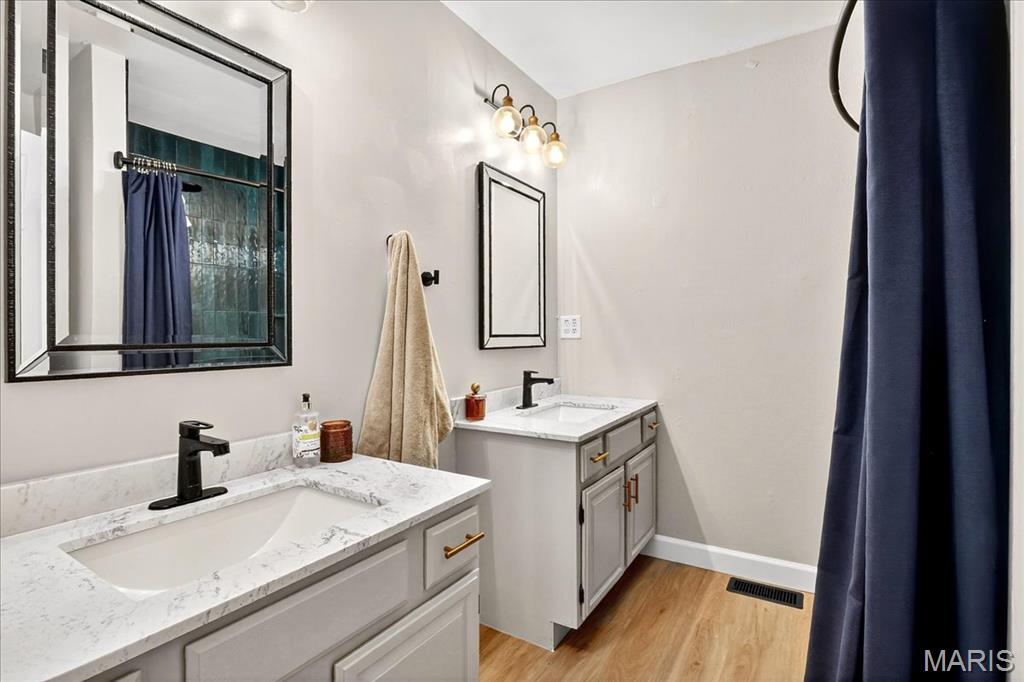 Bethalto, Illinois 62010, United States, 4 Bedrooms Bedrooms, ,3 BathroomsBathrooms,Residential,Active,195527