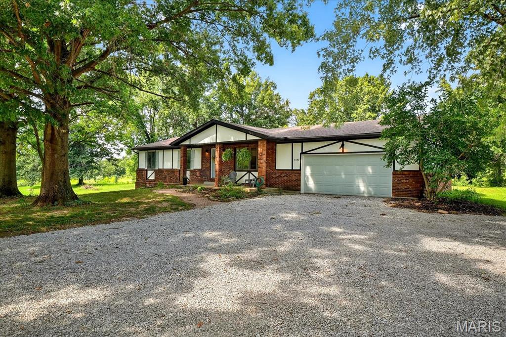 Bethalto, Illinois 62010, United States, 4 Bedrooms Bedrooms, ,3 BathroomsBathrooms,Residential,Active,195527