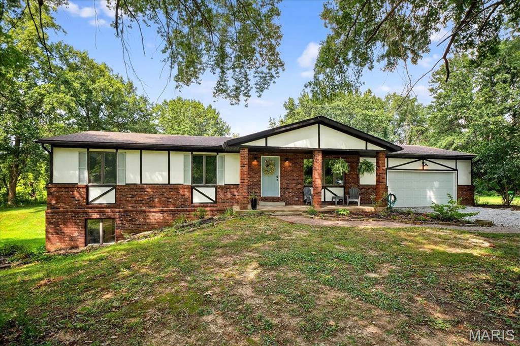 Bethalto, Illinois 62010, United States, 4 Bedrooms Bedrooms, ,3 BathroomsBathrooms,Residential,Active,195527