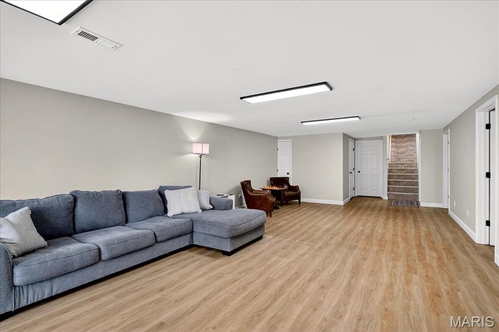 Bethalto, Illinois 62010, United States, 4 Bedrooms Bedrooms, ,3 BathroomsBathrooms,Residential,Active,195527