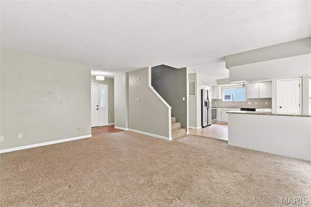 7609 Meadowbrook Lane