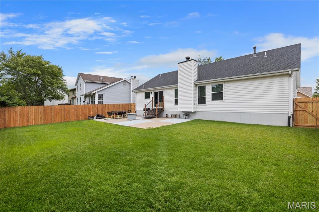 Florissant, Missouri 63031, United States, 3 Bedrooms Bedrooms, ,3 BathroomsBathrooms,Residential,Pending,155983