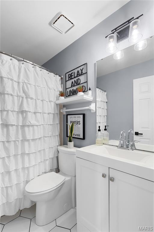 Florissant, Missouri 63031, United States, 3 Bedrooms Bedrooms, ,3 BathroomsBathrooms,Residential,Pending,155983