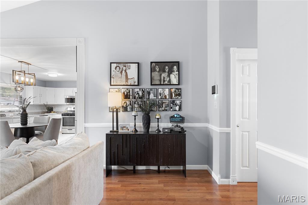 Florissant, Missouri 63031, United States, 3 Bedrooms Bedrooms, ,3 BathroomsBathrooms,Residential,Pending,155983