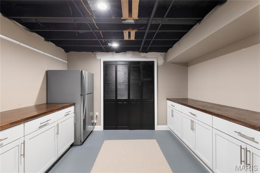 Florissant, Missouri 63031, United States, 3 Bedrooms Bedrooms, ,3 BathroomsBathrooms,Residential,Pending,155983