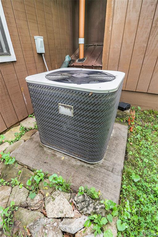 KINGDOM OF CALLAWAY EST - Residential