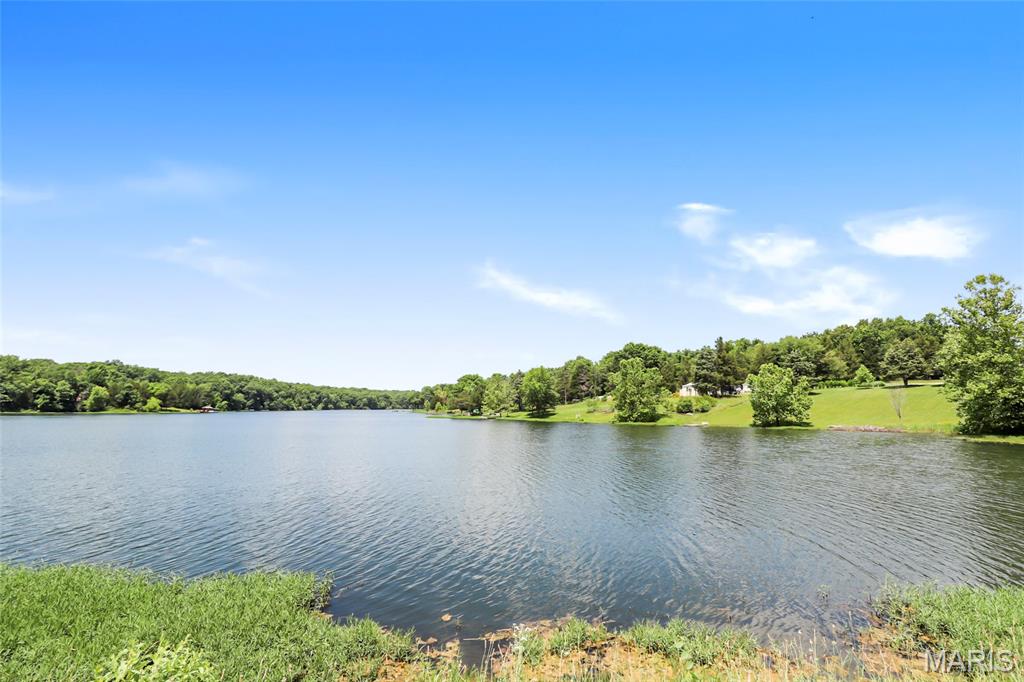 KINGDOM OF CALLAWAY EST - Residential