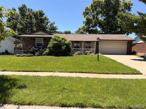Photo of 11826 Park Court, Maryland Heights, MO 63043 (MLS # 26037679)