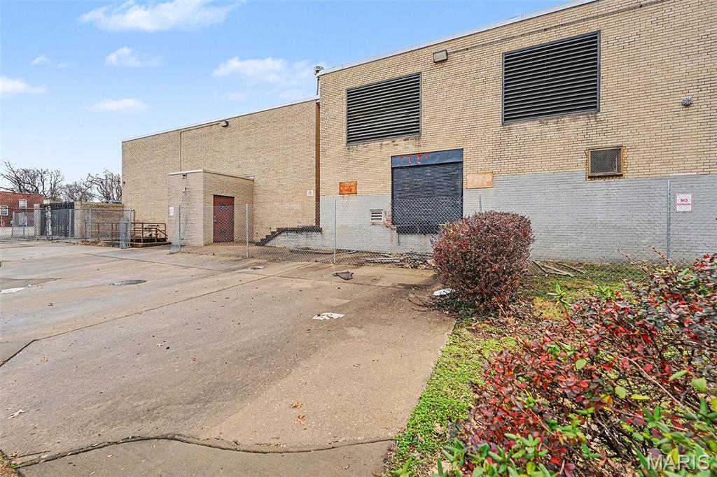 Arlington Add - Commercial Sale