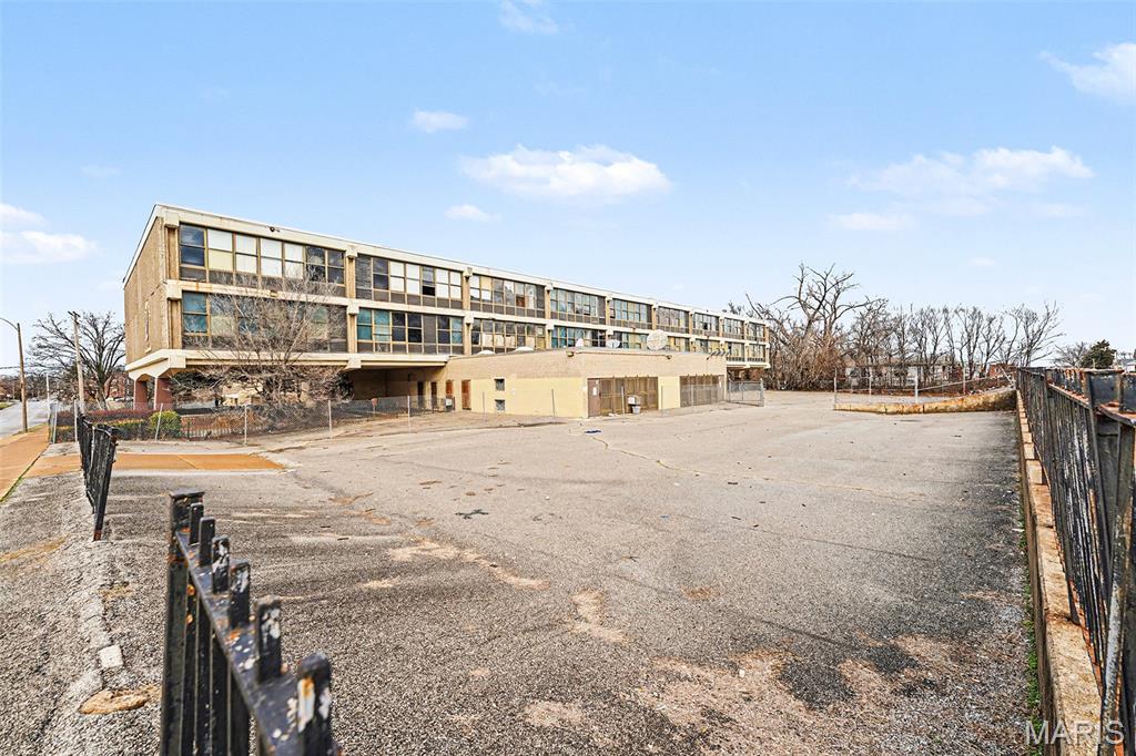 Arlington Add - Commercial Sale