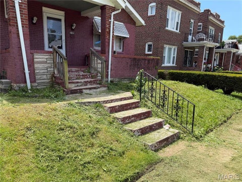 Photo of 4660 Farlin Avenue, St Louis, MO 63115 (MLS # 26047417)