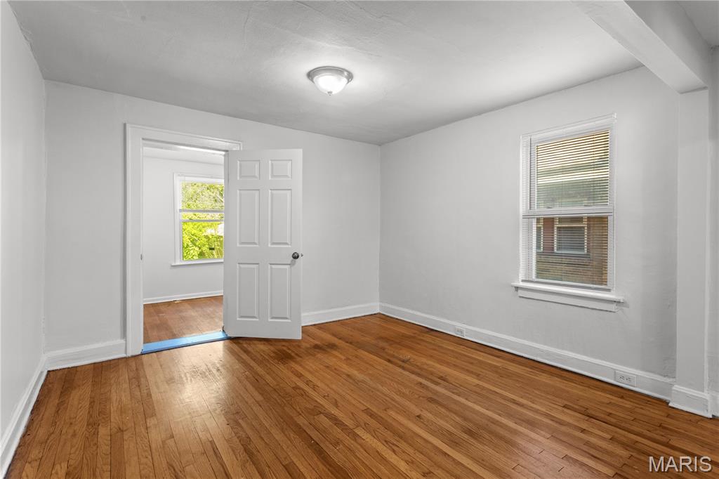 La Salle Court - Residential